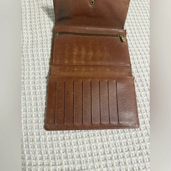 Louis Vuitton Monogram Canvas Pochette Passport Wallet